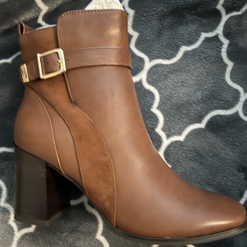 The Limited booties/ankle boots size 8 - NEW IN BOX